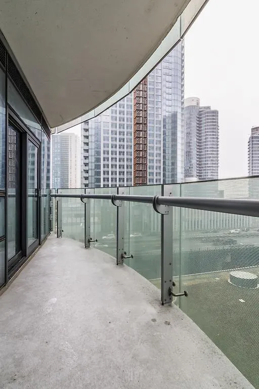 Aoc Suites - Two Bedroom Condo - City/Cn Tower View Canada