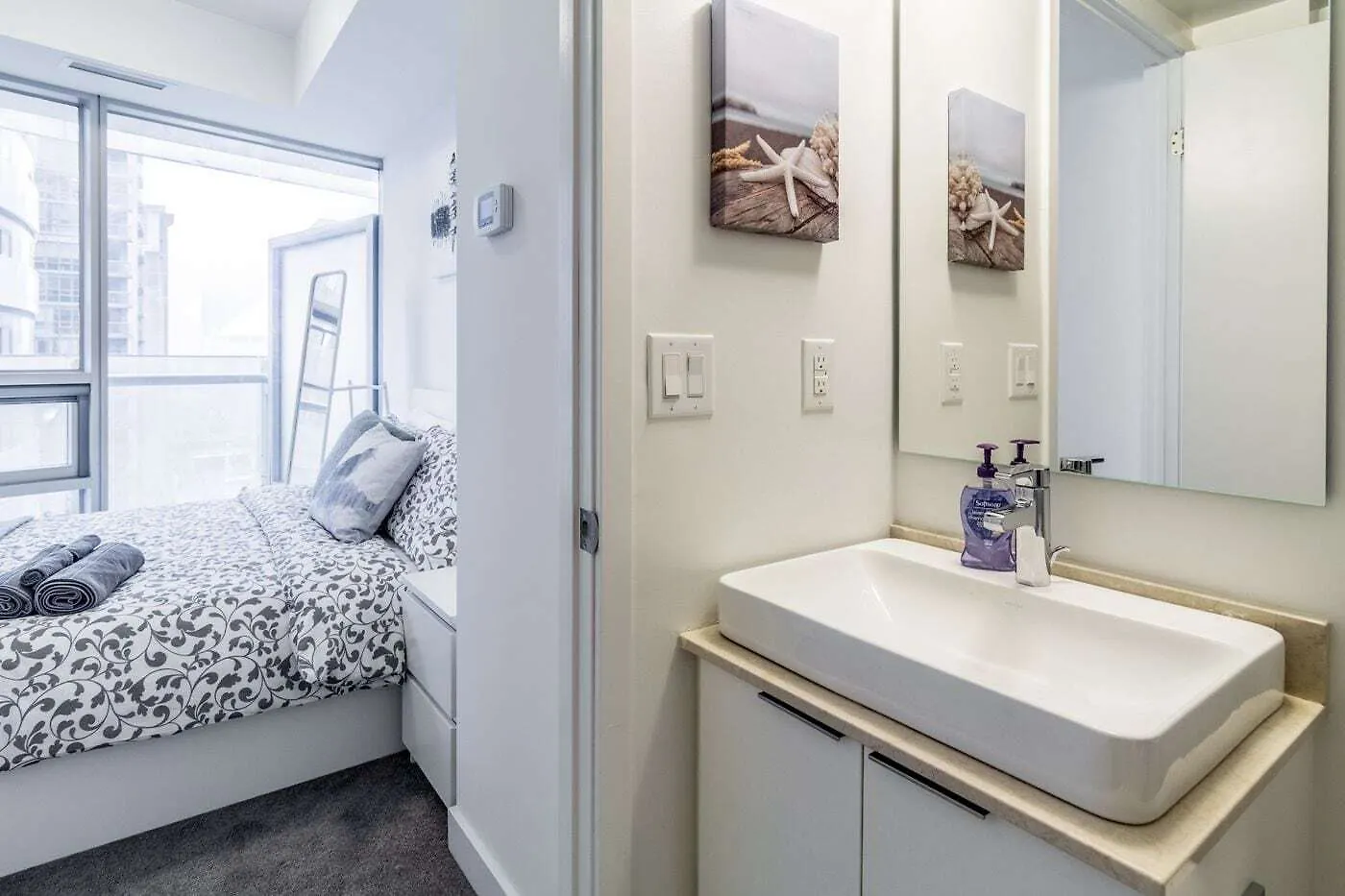 Apartment Aoc Suites - Two Bedroom Condo - City/Cn Tower View Canada