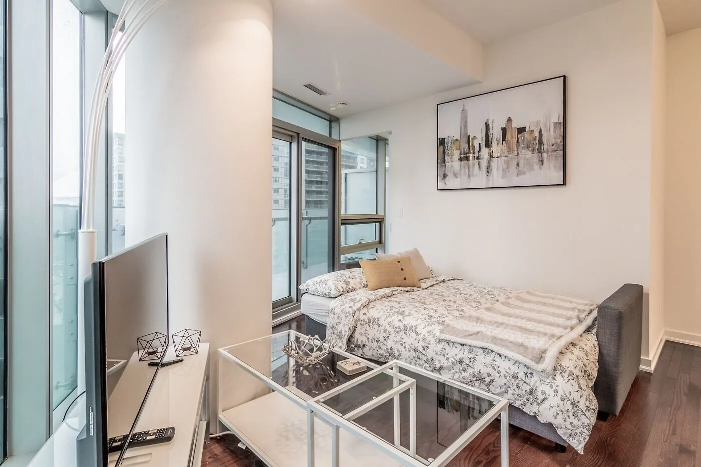 Aoc Suites - Two Bedroom Condo - City/Cn Tower View 0*, Toronto